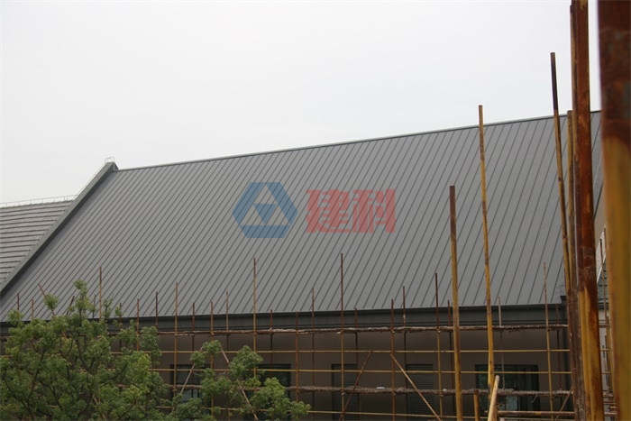 [立邊咬合屋面系統(tǒng)]上海大華地產(chǎn)住宅項(xiàng)目