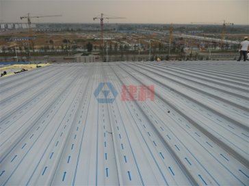 [直立鎖邊屋面系統(tǒng)]上海虹橋機(jī)場